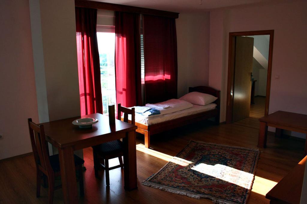 Hotel Bagaric -Ispod Brda Ukazanja Adress Kraljice Mira 56 Bijakovci Medugorje Zewnętrze zdjęcie